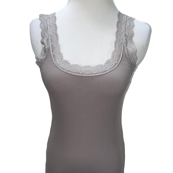 New Isabella Rodriguez Scalloped Lace Longer Cotton Knit Sleeveless Top Tank - Picture 2 of 8